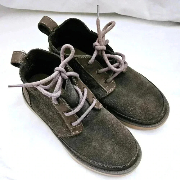 UGG Shoes - UGG Neumal GREY SUEDE HIGH TOP Unisex  SHOES SIZE US 5 S/N 1020369
